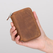 Everett Leather Zip Wallet