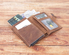 Varen Mechanical Leather Card Holder
